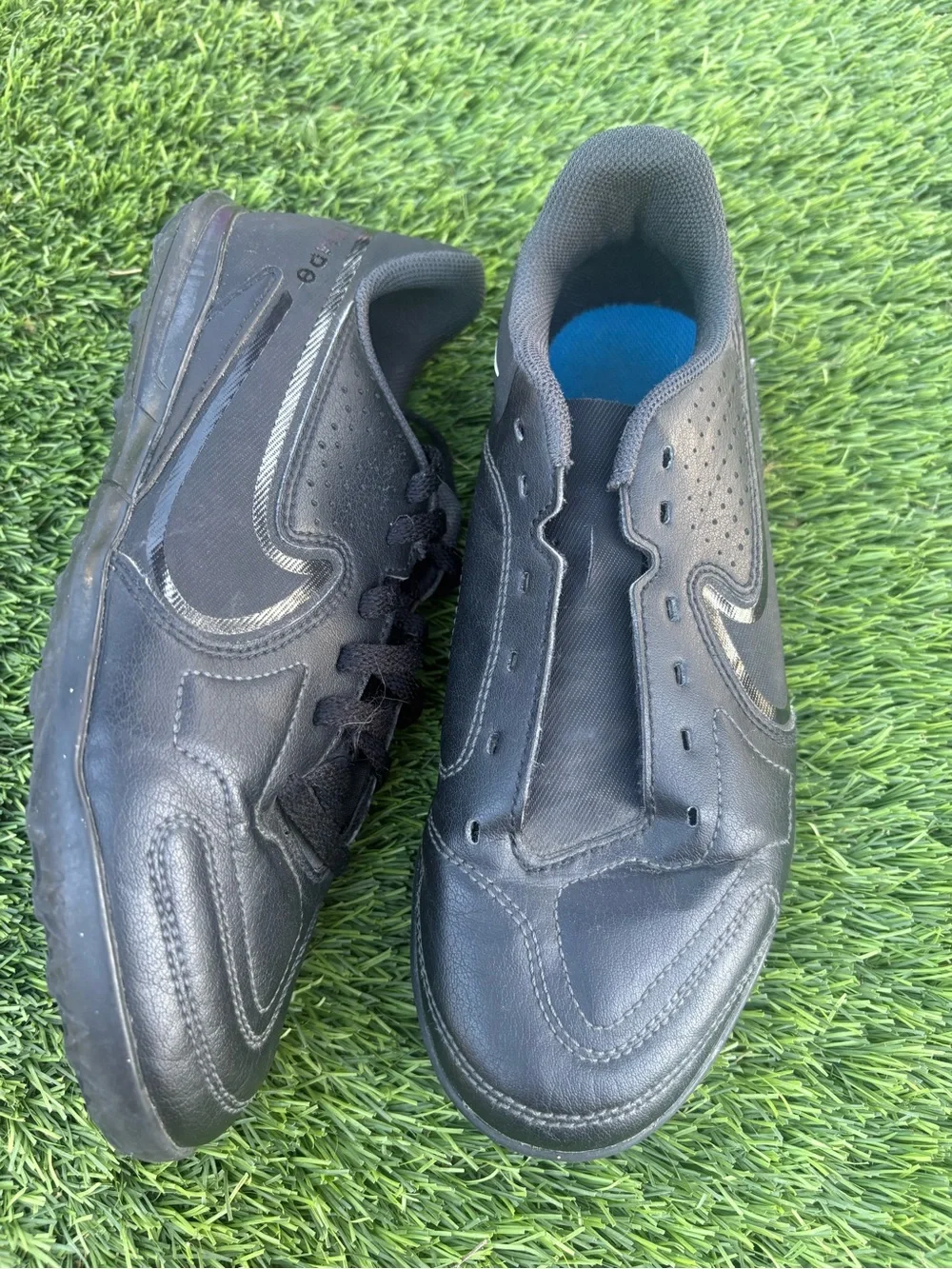 Nike Tiempo Turf Shoes  3.5Y